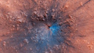 Un nuevo cráter apareció en Marte.