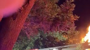 Bomberos en la escena