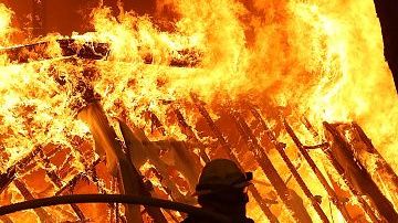 Este año se pronostica una gran temporada de incendios forestales a lo largo de la costa oeste.