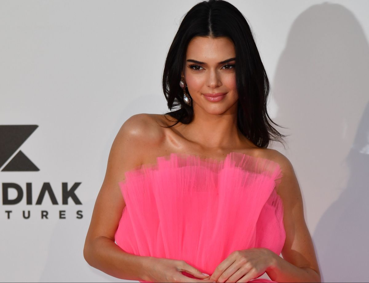 La Caliente Imagen De Kendall Jenner Desnuda Y Desde La Bañera En