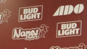 Enrique Meza fue presentado por Fidel Kuri como el nuevo estratega de Tiburones Rojos del Veracruz