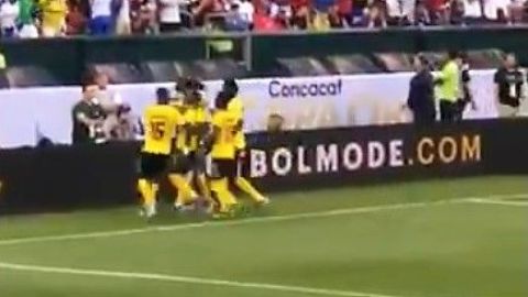 Jamaica se mete a semis de la Copa Oro con un gol solitario ante Panamá.