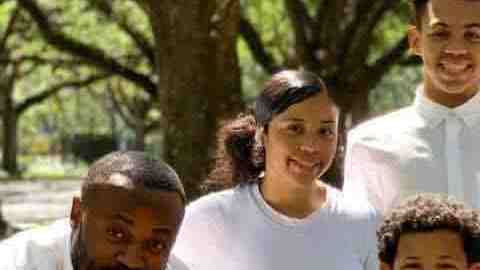 Una campaña de financiación online pide dinero para el funeral del pequeño.