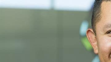 No estudiaba, no trabajaba y "una madrugada vi a mis padres preparándose para ir a trabajar al campo y sentí que les había fallado", recordó.