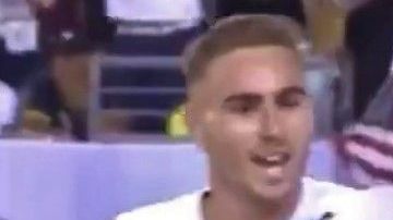 MCKennie hizo el único gol para el USMNT.