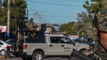 Civiles armados recibieron con disparos a militares que acudieron al lugar.