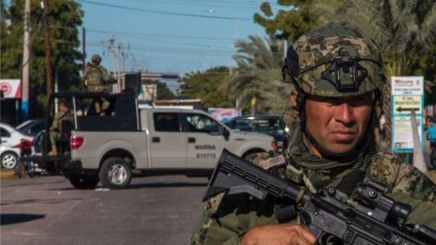 Civiles armados recibieron con disparos a militares que acudieron al lugar.