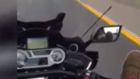 El joven condujo imprudentemente con sus pies pero esto no causó su muerte.