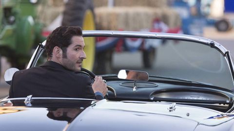 En la serie de Netflix, Lucifer Morningstar está de vacaciones en Los Ángeles
