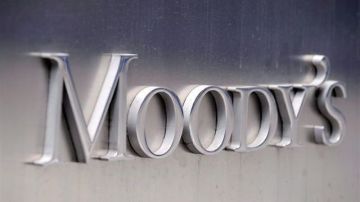 Moody's downgrades euro rescue fund