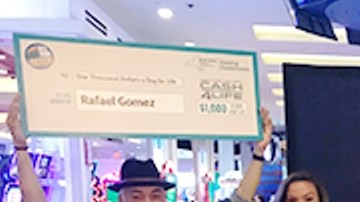 Rafael Gómez, el primero a la izquierda