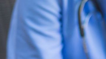 La mujer cuidaba a la madre de uno de sus patrones únicamente a cambio de comida.