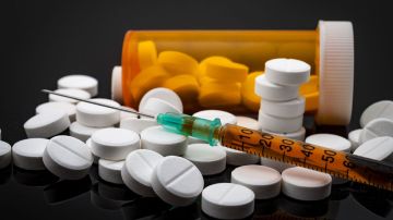 Pérez admitió que, entre diciembre de 2017 y enero de 2018, formuló opioides a falsos pacientes.