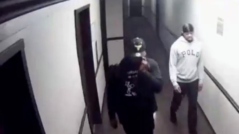 Los sospechosos en un video de seguridad