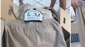 Uniformes de agentes migratorios.