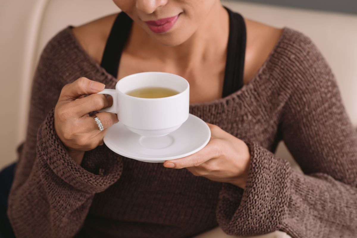 Los 5 grandes beneficios para la salud de tomar un té de canela a