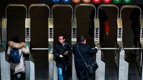 La MTA ahora está buscando una infusión de emergencia de $ 3.9 mil millones en ayuda federal para mantener los niveles de servicio hasta fines de 2020.