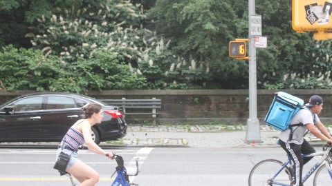 Desde la calle 59 y la calle 110 de la avenida Central Park West crearán ruta especial para pedalistas.
