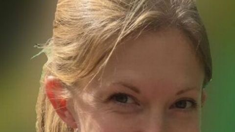 Dee Coldbeck, de 35 años, murió de cáncer después de ser ignorada por los doctores 12 veces.