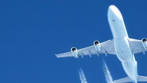 Las estelas que dejan los aviones pueden durar minutos u horas.