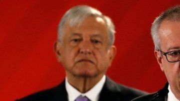 Urzúa es el segundo colaborador del presidente que renuncia.