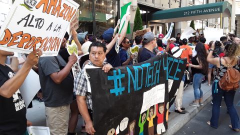 250,000 solicitudes para que Amazon termine los vínculos con ICE fueron entregados por más de 15 organizaciones de la Gran Manzana.