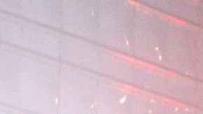 Bomberos del LAFD trabajaron toda la noche para rescatar a dos personas tras accidente.