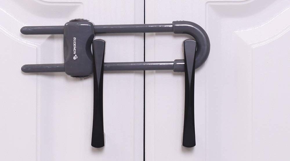 Las 4 mejores cerraduras de gabinete a prueba de niños | El Diario NY