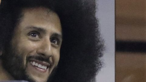 Colin Kaepernick y Nike, un tándem que va más allá de lo comercial. (Foto: EFE/Jason Szenes/ARCHIVO)