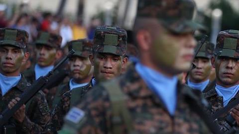 Ejèrcito contra maras