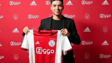 Alex Méndez jugará para al Young Ajax las próximas tres temporadas.