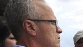 “Los esfuerzos de protesta deben llevarse contra los representantes de distrito del partido de gobierno, pues ya las minorías se han expresado dispuestas a iniciar el proceso”, aseguró.