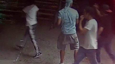 Los sospechosos captados en un video de seguridad