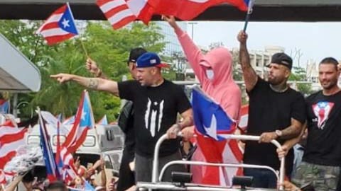 Residente, Nicky Jam, Bad Bunny, Tommy Torres, Wisin y Julián Gil encabezan la caravana.