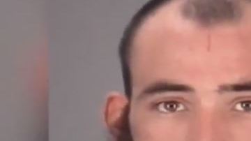 El hombre enfureció porque su novia no compró lo que él quería comer.