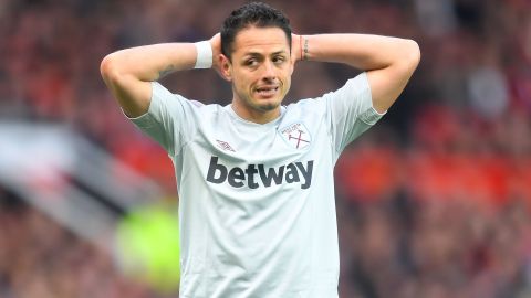 MANCHESTER, ENGLAND - APRIL 13:  Javier Hernandez ha pasado por algunas de las Ligas más importantes, sin poder consolidarse en ninguna. (Photo by Michael Regan/Getty Images)