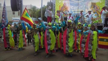 La Comparsa Chiva Periodística  ha participado ininterrumpidamente, durante 23 años, en el Carnaval de Barranquilla.