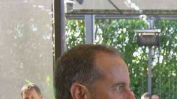 Comedians in cars getting coffee