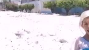 La pequeñita estaba muy feliz de ser "Elsa" por un día.