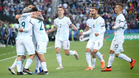 Argentina gana el bronce en Copa América pese a expulsión de Messi.