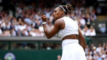 Serena Williams avanza a semifinales, pero tendrá que pagar multa.