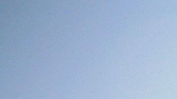 A veces, limpiar la mesa de café trae suerte.