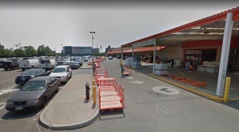"Home Depot" en 2970 Cropsey Ave, Brooklyn