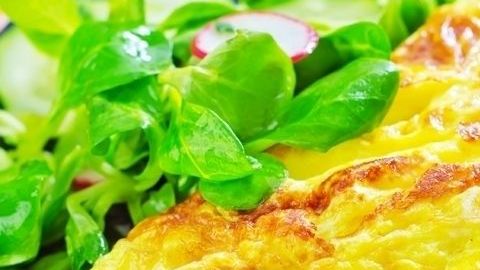 El huevo es una gran fuente de vitamina B12, proteína y hierro.