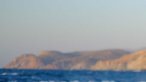 Además del dinero, también dan una parcela de tierra y comida.