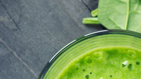 Considera este smothie como cena, bajarás de peso naturalmente y reducirás notoriamente la inflamación.