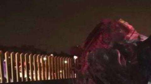 Las atacantes dispararon al conductor cuando este se negó a detener el camión.