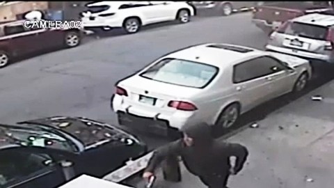 Imagen de un sospechoso huyendo