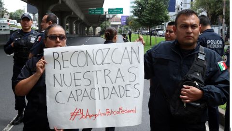 Los agentes federales piden respeto a su antigüedad.