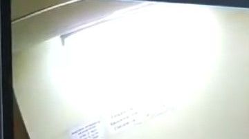 El sujeto aprovechó su constitución física para escaparse de prisión.